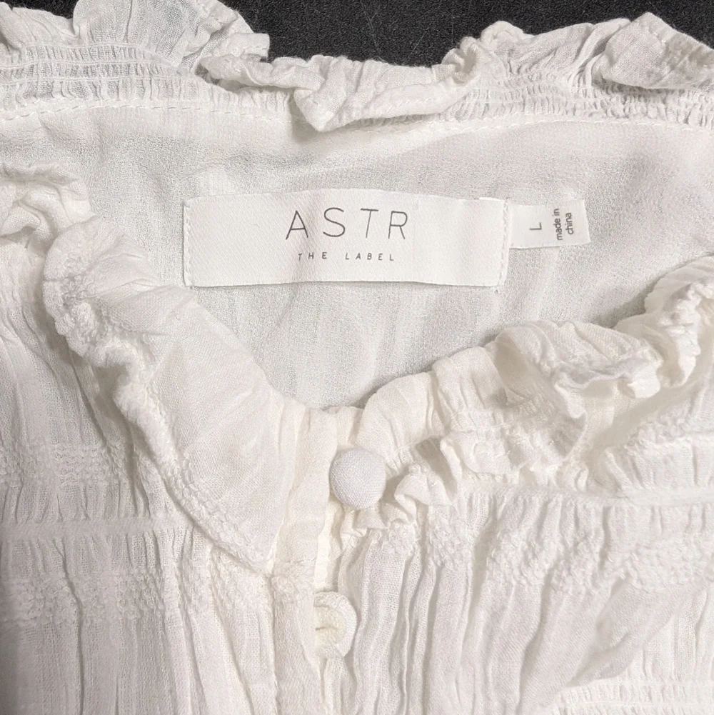 Astr The Label Anza White Puff Sleeve Smocked Milkmaid Peasant Top Large NWOT